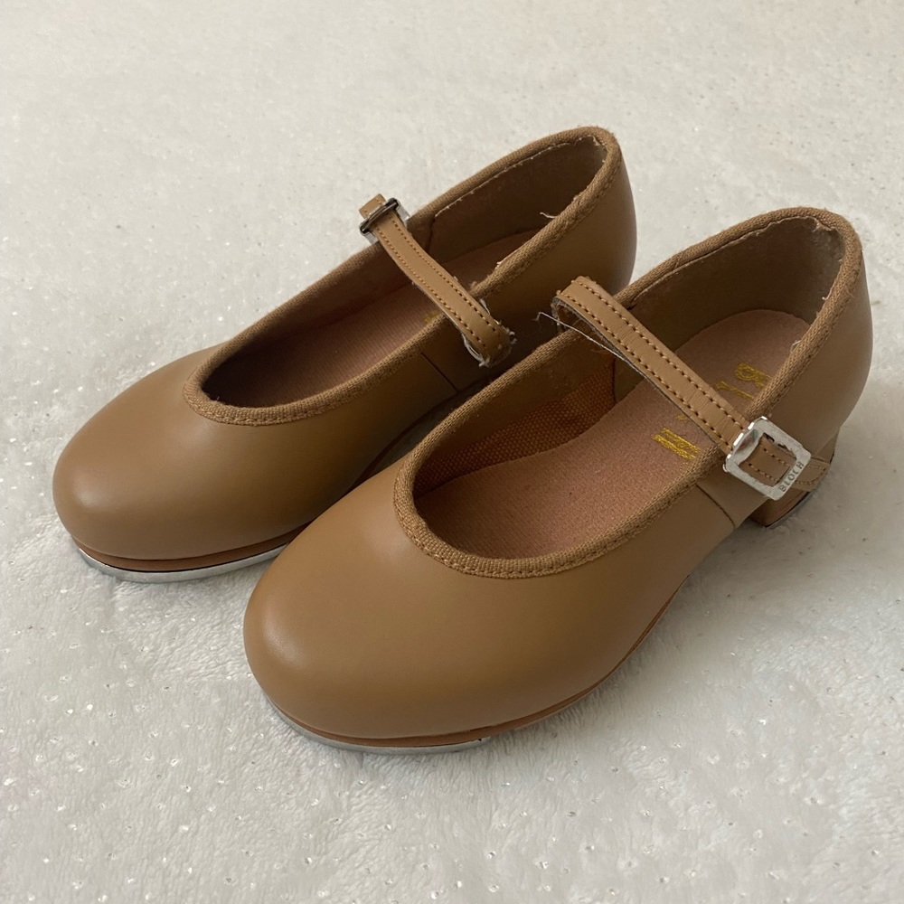Bloch Dance Tap Shoes in Tan size 8.5 Little Girls